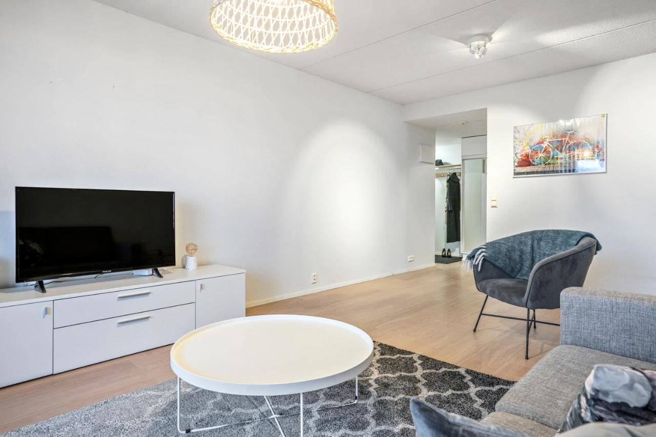 Apartment Sleepwell Sukkula With Private Sauna And Parking Turku Exterior foto